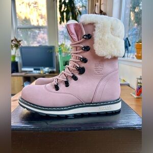 NEW! Royal Canadian Women's Cambridge Boot - Pink, size 7.5
